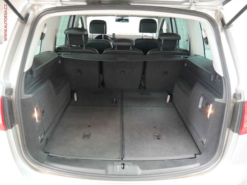Volkswagen Sharan (2015) 2.0 TDi, Highline, bixen - fotka 7 z 21