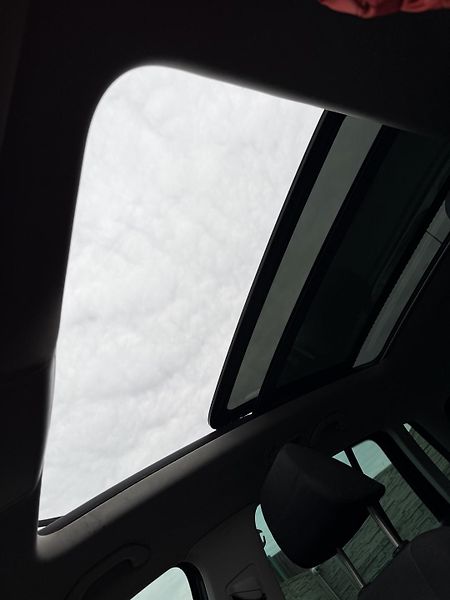 Volkswagen Tiguan 140PS 4x4 DSG PANORAMA - fotka 157 z 158