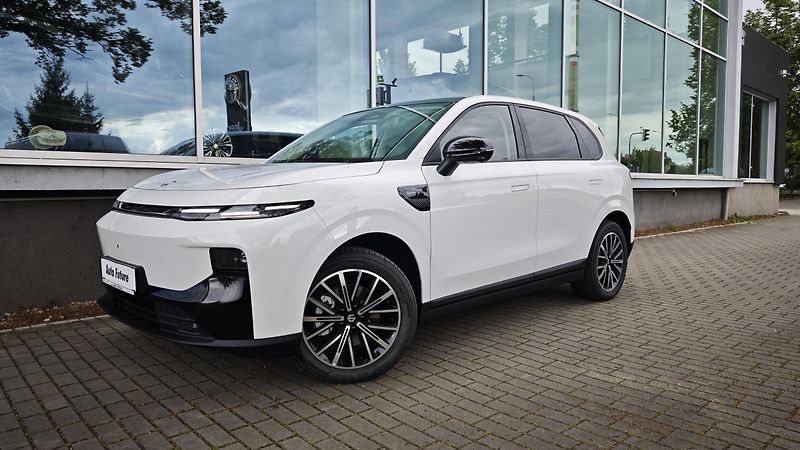Leapmotor B10 (2026) Design 67kW EV - fotka 2 z 46