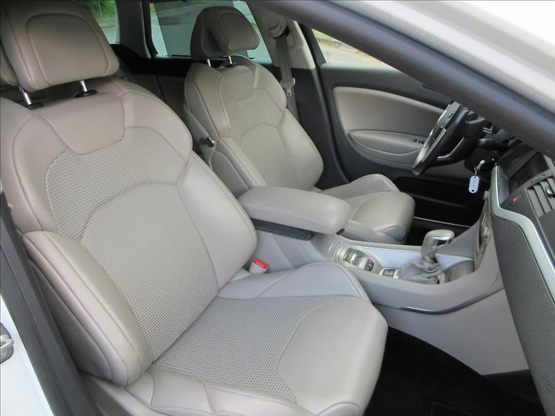 Citroën C5 2,0 HDi, Exclusive, Tourer, 1. - fotka 15 z 39
