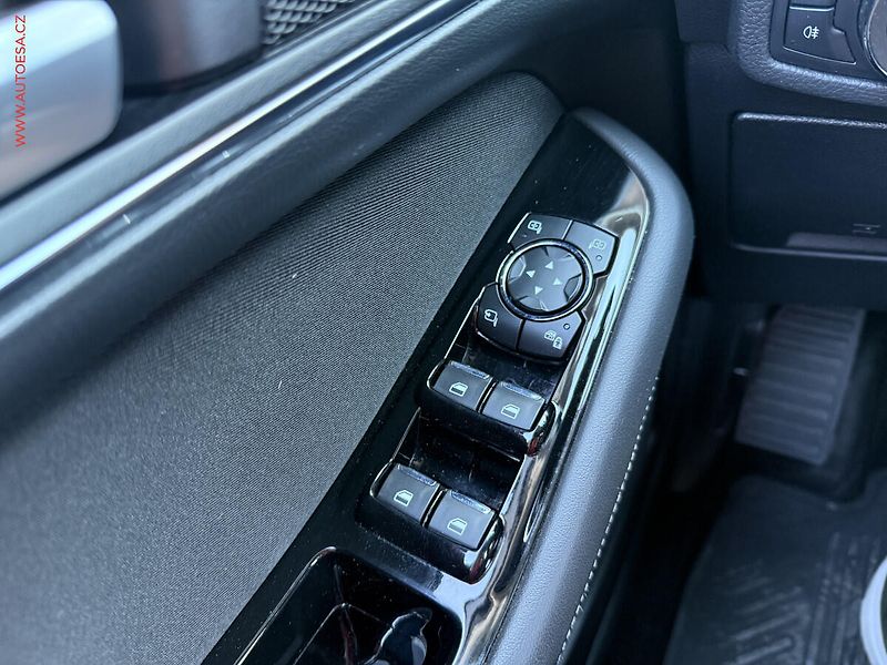 Ford Galaxy (2022) 2.0 EcoBlue, AT - fotka 12 z 19