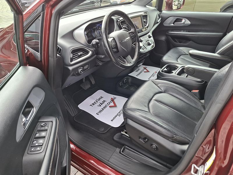 Chrysler Pacifica (2020) 3,6LV6 SPORT,DVD,ALU REZERVACE - fotka 9 z 34