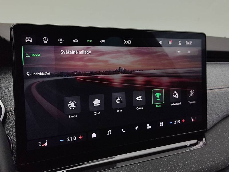 Škoda Octavia (2025) Top Selection 1,5 Tsi 110 Kw D - fotka 13 z 36