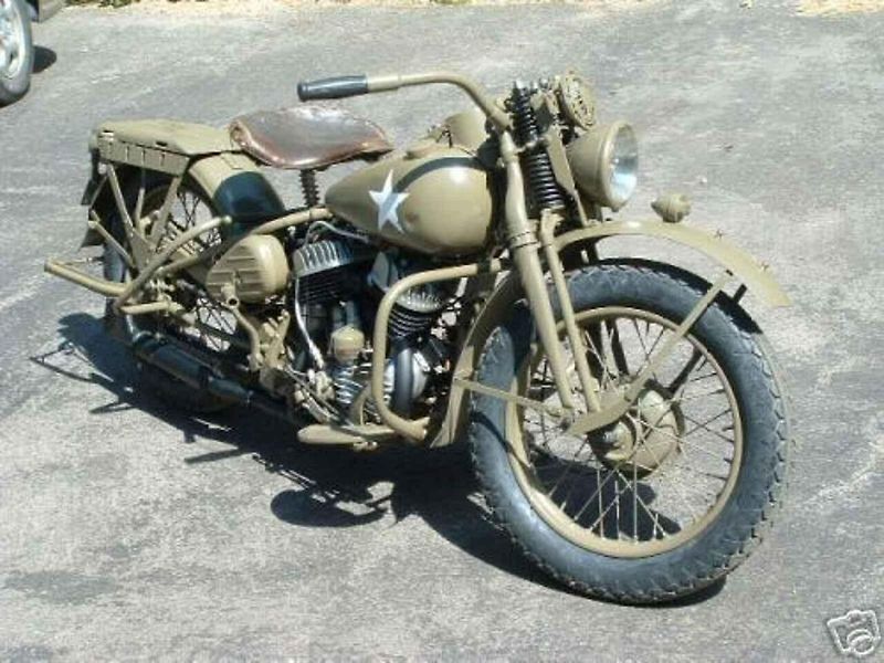 Motocykl Harley-Davidson WLA vystavený v The Australian War Memorial Canberra.