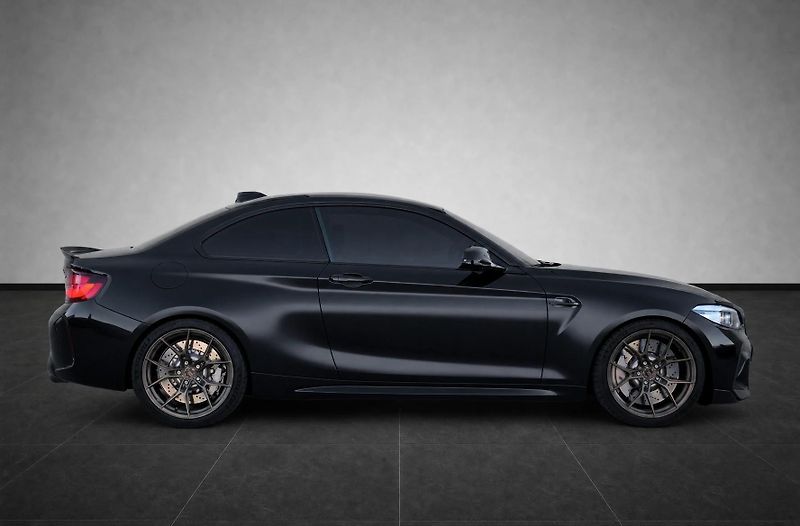 BMW M2 Competition, Akrapovič, Harman - fotka 6 z 29