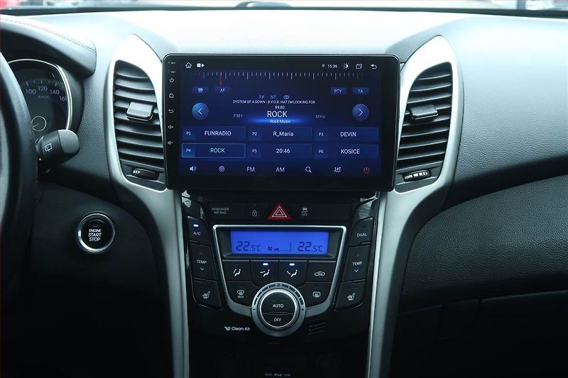 Hyundai i30 (2013) Style 1.6 GDI, Serv.kniha - fotka 12 z 17