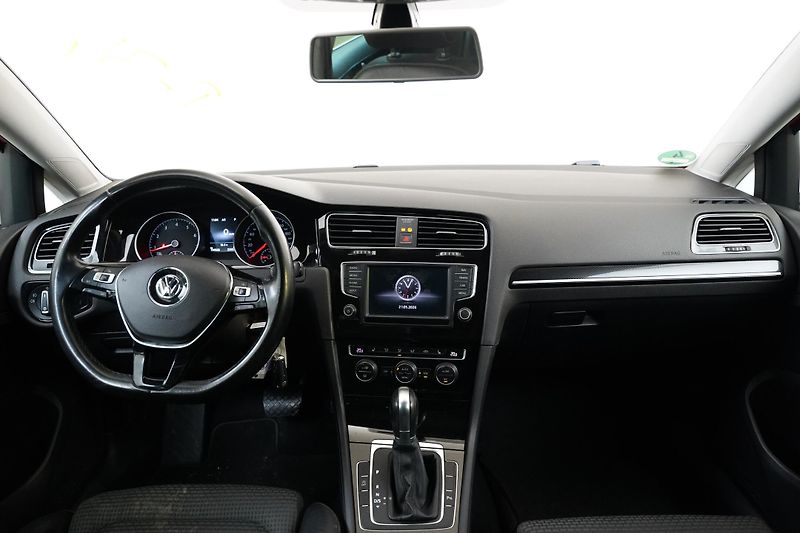 Volkswagen Golf - fotka 6 z 6