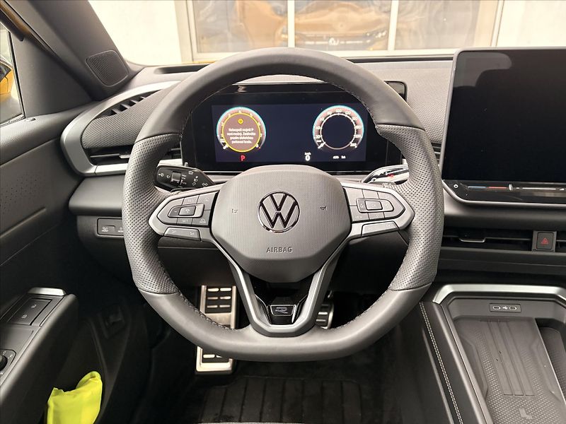 Volkswagen T-Roc 1,5 eTSI 110 kW 7DSG  R-Line - fotka 15 z 17