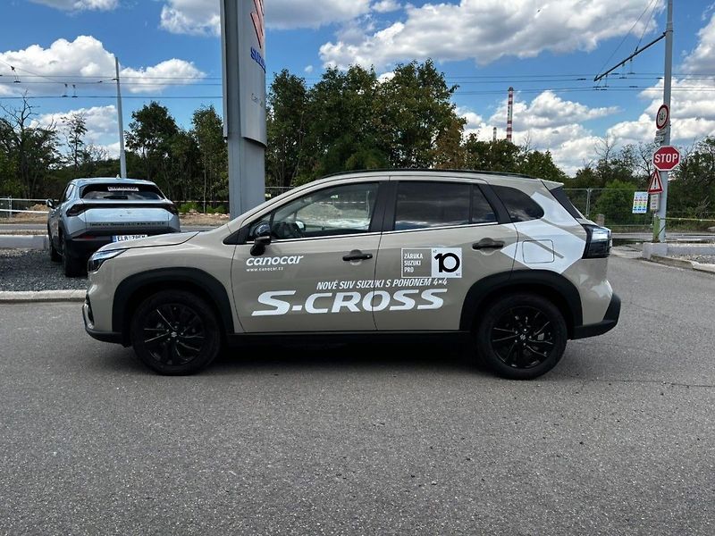 Suzuki S-Cross 4x4 Black Edition - fotka 4 z 12