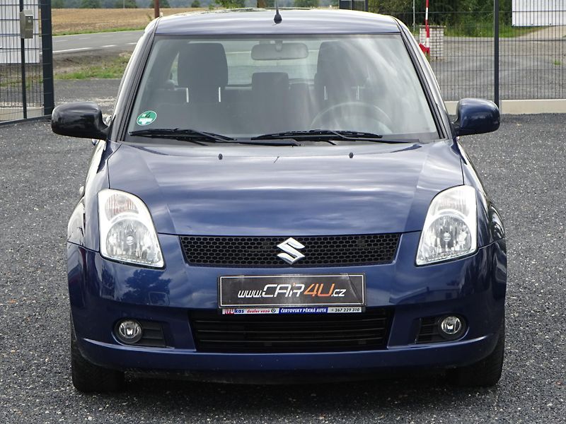 Suzuki Swift 1.3 68kW AUTOMAT KLIMA 5 DVEŘÍ - fotka 2 z 30