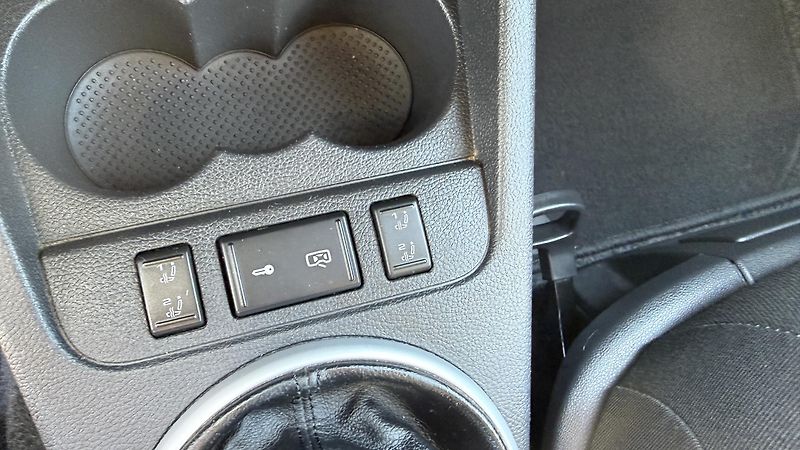 Škoda Fabia 1.4 16V*63kW*ELEGANCE*94TKM* - fotka 15 z 26