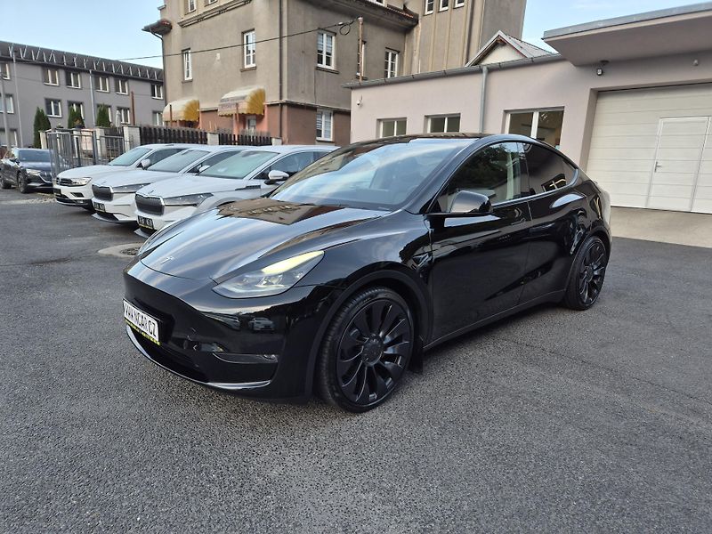Tesla Model Y ZAMLUVENO !  393kw 21ALU 93,0% - fotka 2 z 48