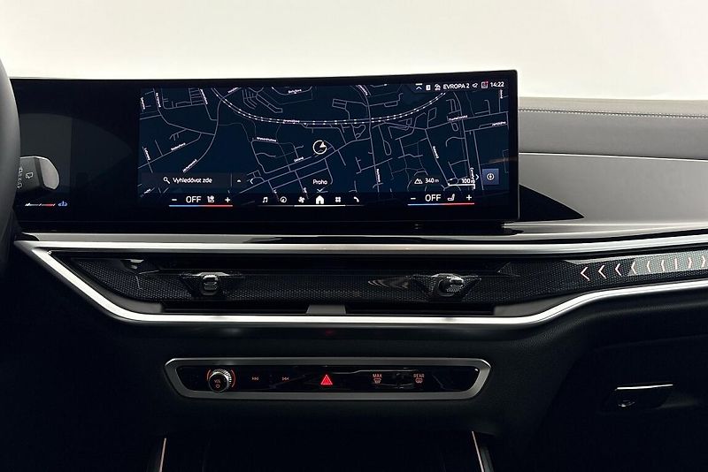 BMW X5 xDrive30d - fotka 9 z 16