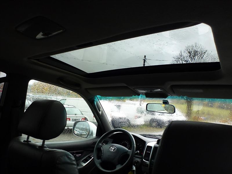 Toyota Land Cruiser 3,0 120 D4-D Lux+ Automat - fotka 32 z 58