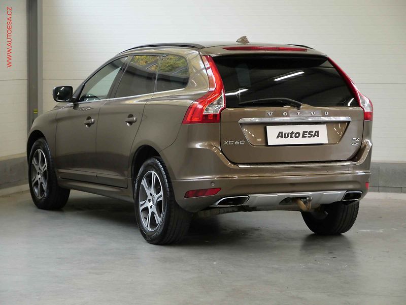 Volvo XC60 (2014) 2.4 D4 AWD, AT, bixen, kamera - fotka 6 z 22