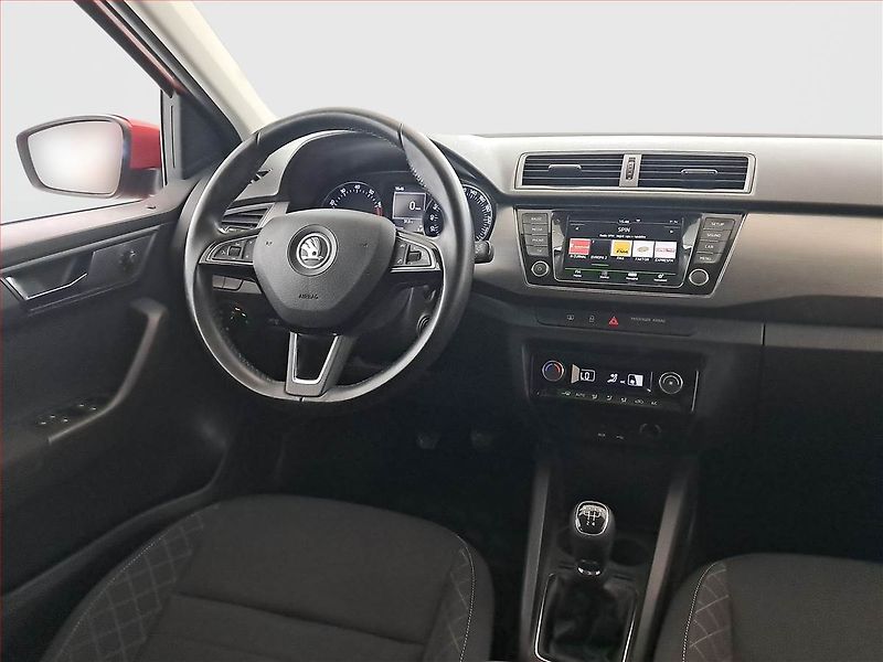 Škoda Fabia (2015) 1.2 TSI, Park. senzory - fotka 7 z 18