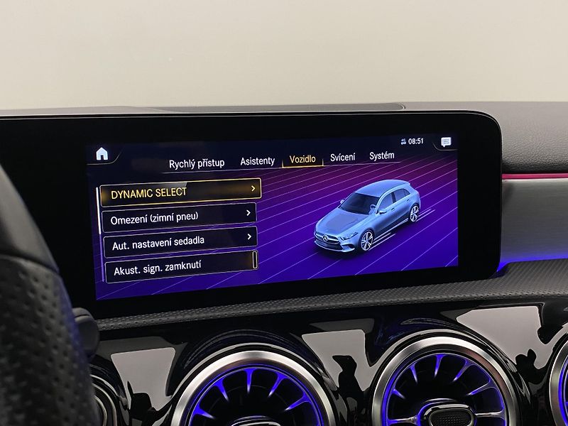 Mercedes-Benz Třídy A A200 AMG 120kW AUT - fotka 47 z 51