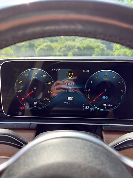 Mercedes-Benz GLE (2021) 300e - fotka 10 z 26