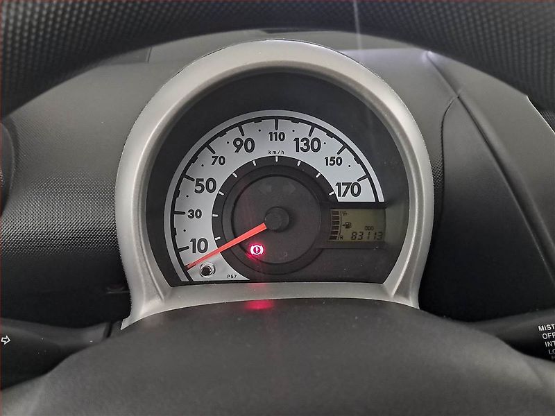 Toyota Aygo (2012) 1.0 VVT-i - fotka 11 z 14
