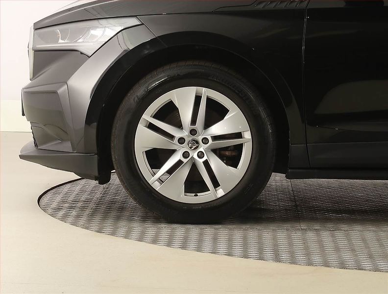 Škoda Enyaq (2022) 60 (62 kWh), SoH 92% - fotka 15 z 25