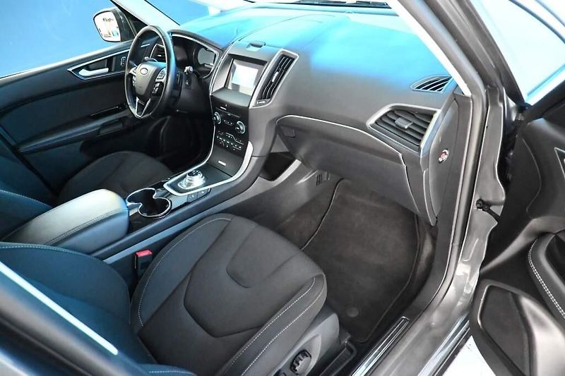 Ford S-MAX (2022) 2.0 140 KW LED ACC Tažné Kamer - fotka 10 z 36