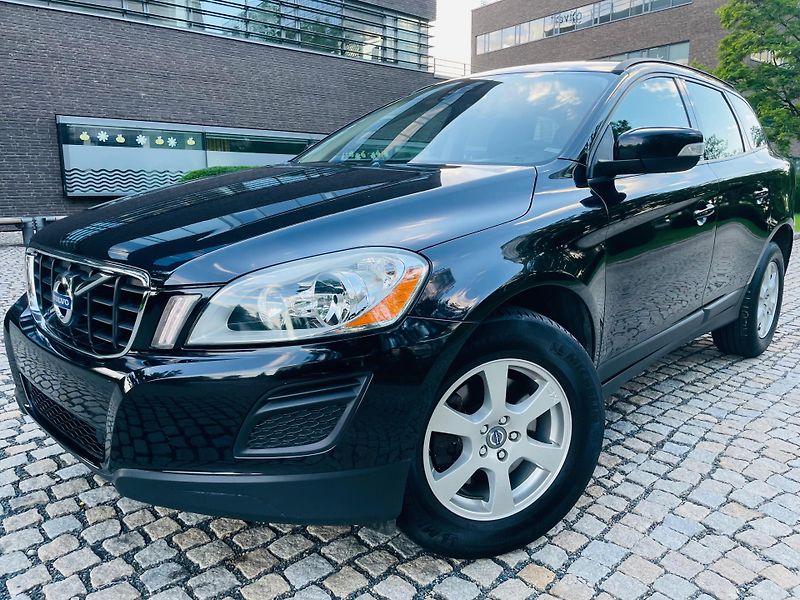 Volvo XC60 2.0D 5V MAN 1.MAJITEL SERVISKA - fotka 2 z 33