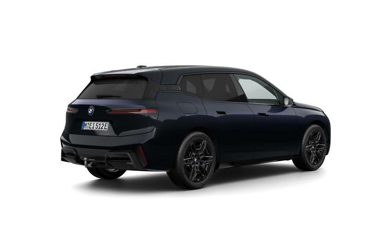 BMW iX xDrive60 - fotka 3 z 4
