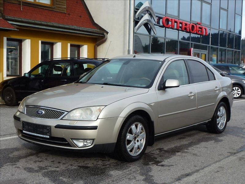 Ford Mondeo 2,5 i V6 24V Ghia Automat - fotka 1 z 49