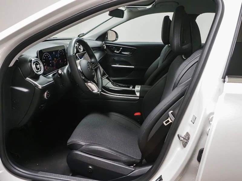 Mercedes-Benz Třídy C C200 Avantgarde Advanced Plus - fotka 3 z 6