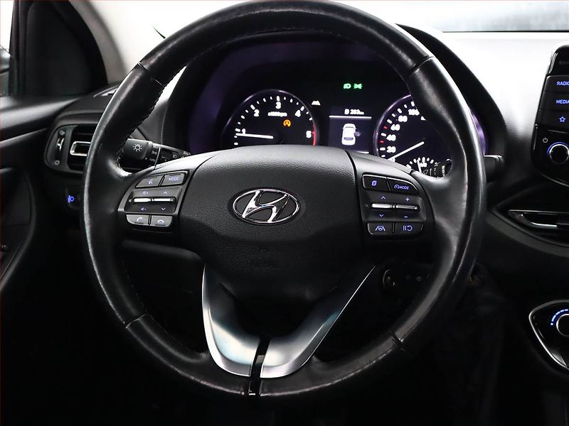Hyundai i30 (2022) 1.6 CRDi, Serv.kniha, Tempomat - fotka 13 z 17