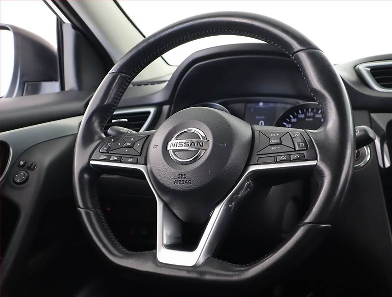 Nissan Qashqai (2018) 1.6 dCi, Automat, Serv.kniha - fotka 15 z 22
