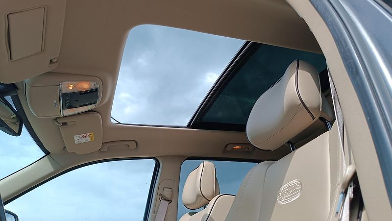 Jeep Grand Cherokee 3,0d Overland Nové v ČR - fotka 13 z 52
