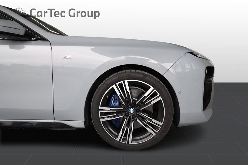 BMW i7 xDrive60 - fotka 3 z 28