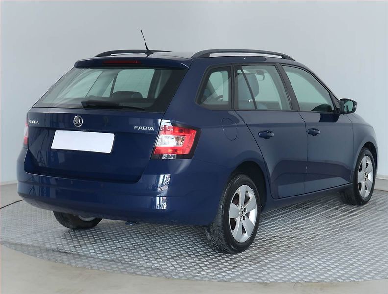 Škoda Fabia (2017) Style 1.2 TSI, Tempomat - fotka 5 z 18
