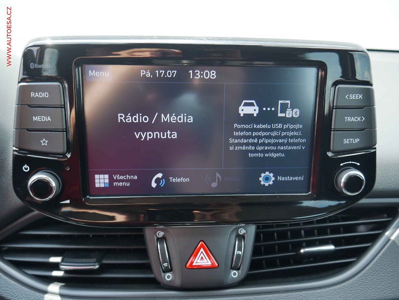 Hyundai i30 (2021) 1.5 DPi, ČR, AC, LED, kamera - fotka 11 z 15