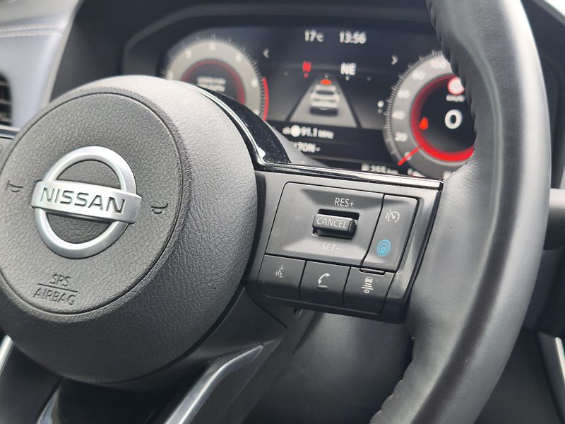 Nissan Qashqai 2021 ČR 1.3 DIG-T 116kW TEKNA+ - fotka 9 z 39
