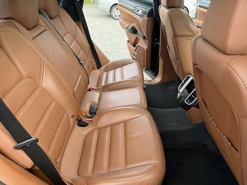 Porsche Cayenne 3.0TDI V6 265PS 4x4 GTS PAKET! - fotka 118 z 159