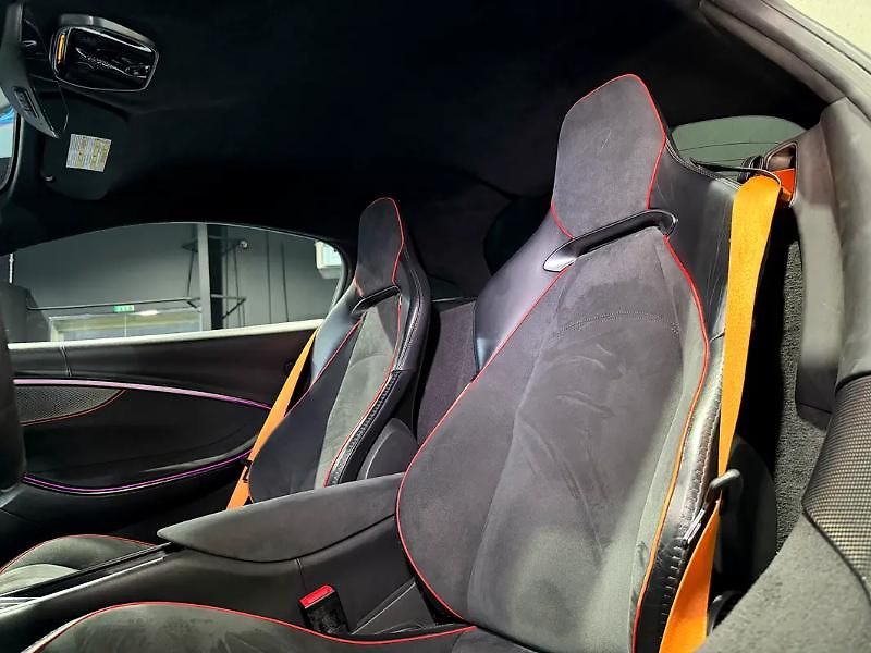 McLaren Ostatní (2023) Hybridní sportovní model - fotka 10 z 15