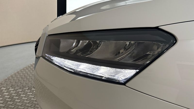 Škoda Fabia 1.0 TSI Style - fotka 18 z 23