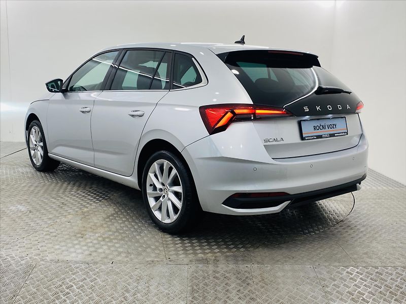 Škoda Scala 1,0 TSI 85kW Top Selection - fotka 24 z 27