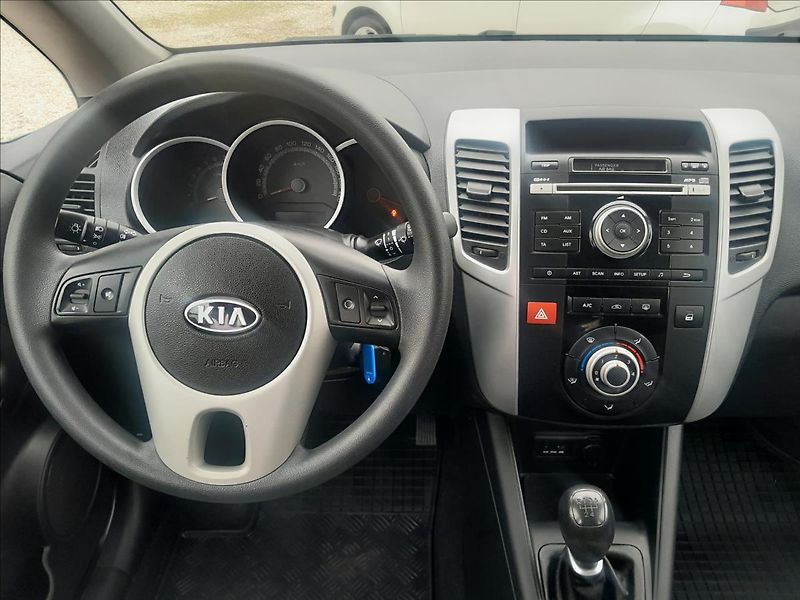 Kia Venga 1,4i16V 66kW - fotka 33 z 47