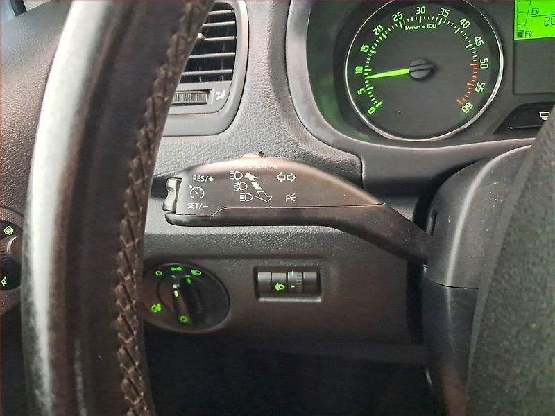 Škoda Fabia (2013) 1.6 TDI, Serv.kniha, po STK - fotka 16 z 18