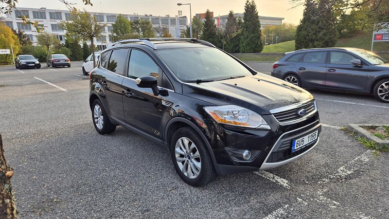 Ford Kuga (2011) 2.0 TDCi 4x4 Titanium, ČR - fotka 1 z 52