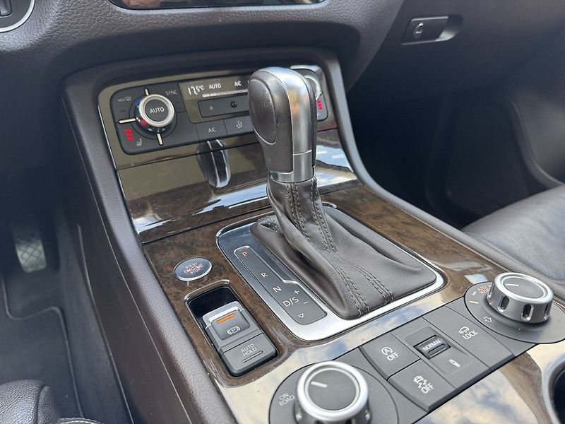Volkswagen Touareg (2013) 3.0TDI Vzduch Navi Pano Kamera - fotka 7 z 50