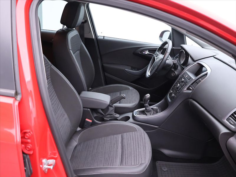 Opel Astra 1,4 T 88kW CZ Drive Serv.Kniha - fotka 11 z 27
