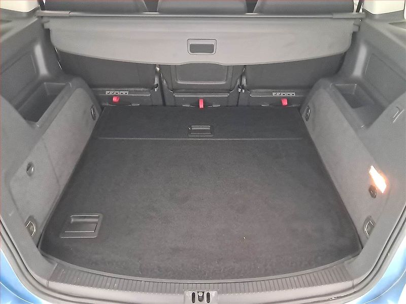 Volkswagen Touran (2015) Comfortline 2.0 TDI, Navi - fotka 14 z 18