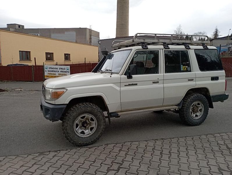 Toyota Ostatní (2009) HZJ 5 místná - fotka 2 z 31