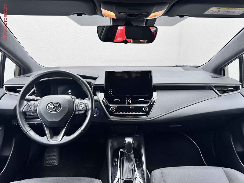 Toyota Corolla (2022) 2.0i, 2.maj,ČR, Comfort, AT - fotka 8 z 16