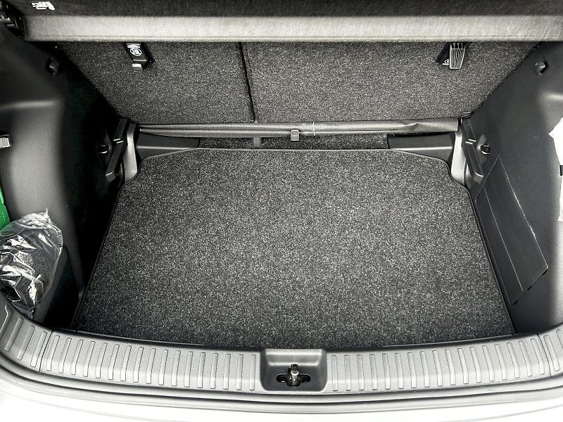 Škoda Fabia (2025) 1.0 TSI 85kW MP6 Top Selection - fotka 29 z 33