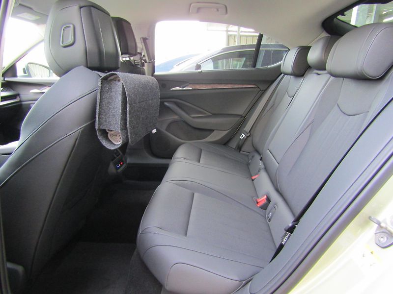 Škoda Superb (2026) L&K 2.0 TDI 110 kW DSG - fotka 23 z 30